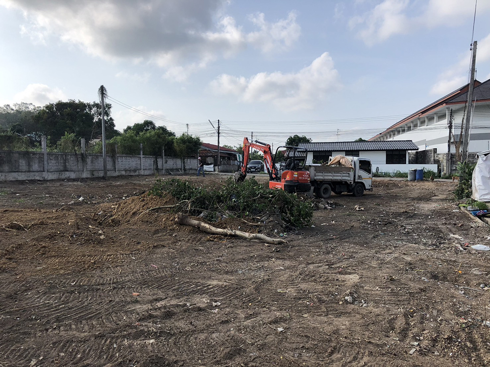 24 - https://โชคศิรินันท์เเท๊กเตอร์.com | บริการรถแม็คโครเล็ก PC30 เเม็คโครใหญ่ PC135 หกล้อดั้มพ์ เเละเทเลอร์ย้ายของ เครียริ่งพื้นที่ ปรับดิน ขุด เจาะ กดเข็ม วางท่อ ถมที่ ย้ายวัสดุก่อสร้าง รับทุบ รื้อ ถอนทุกชนิด รับงานทั่วระยอง