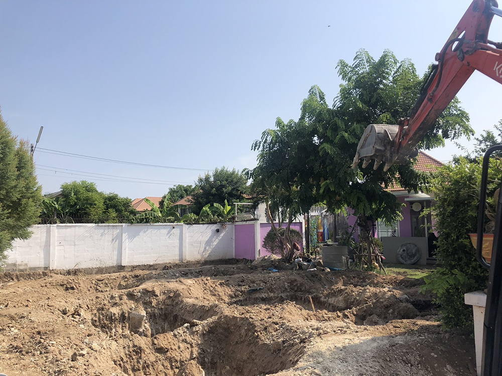 25 - https://โชคศิรินันท์เเท๊กเตอร์.com | บริการรถแม็คโครเล็ก PC30 เเม็คโครใหญ่ PC135 หกล้อดั้มพ์ เเละเทเลอร์ย้ายของ เครียริ่งพื้นที่ ปรับดิน ขุด เจาะ กดเข็ม วางท่อ ถมที่ ย้ายวัสดุก่อสร้าง รับทุบ รื้อ ถอนทุกชนิด รับงานทั่วระยอง