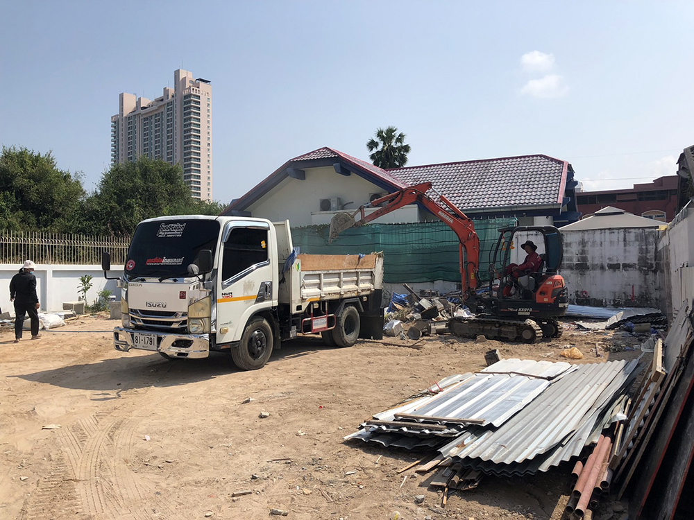 26 - https://โชคศิรินันท์เเท๊กเตอร์.com | บริการรถแม็คโครเล็ก PC30 เเม็คโครใหญ่ PC135 หกล้อดั้มพ์ เเละเทเลอร์ย้ายของ เครียริ่งพื้นที่ ปรับดิน ขุด เจาะ กดเข็ม วางท่อ ถมที่ ย้ายวัสดุก่อสร้าง รับทุบ รื้อ ถอนทุกชนิด รับงานทั่วระยอง