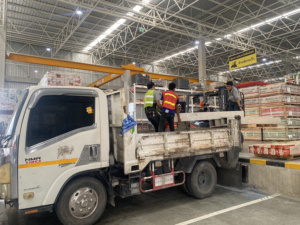 32 - https://โชคศิรินันท์เเท๊กเตอร์.com | บริการรถแม็คโครเล็ก PC30 เเม็คโครใหญ่ PC135 หกล้อดั้มพ์ เเละเทเลอร์ย้ายของ เครียริ่งพื้นที่ ปรับดิน ขุด เจาะ กดเข็ม วางท่อ ถมที่ ย้ายวัสดุก่อสร้าง รับทุบ รื้อ ถอนทุกชนิด รับงานทั่วระยอง